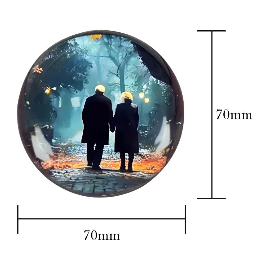 Lynoma Christmas Memory Globe